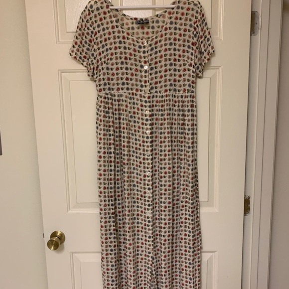 ๐Vintage babydoll maxi floral dress - Picture 4 of 8